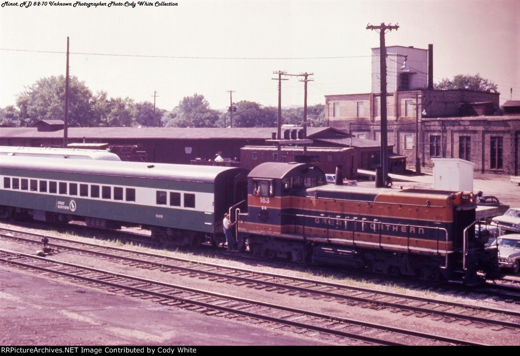 Burlington Northern SW1200 163